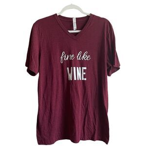 ‎Womens graphic maroon tee